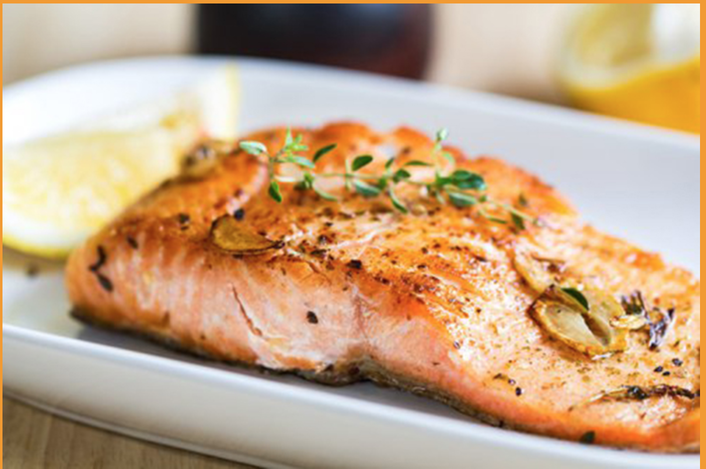 Palitos de pepino con salmon con hiervas y boniatos en el microondas.